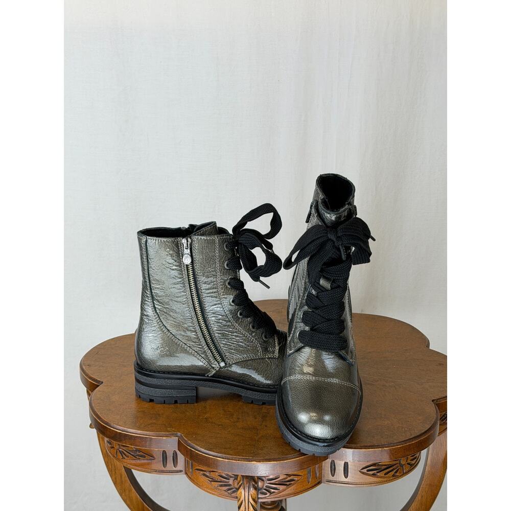 NIB Bos. & Co. Paulie Boot Pewter Patent Leather w/ Bow Side Zip #0298 EU 40